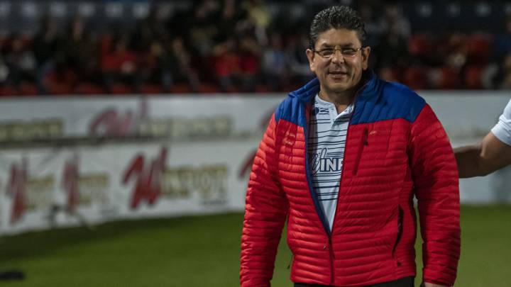 Fidel Kuri, dueño de la marca Tiburones Rojos del Veracruz