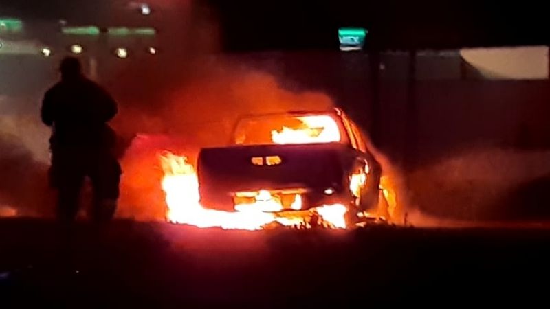 Vuelven narcobloqueos a Veracruz: CJNG incendia autos, camionetas y un autobús